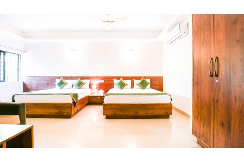 Treebo Pappilon Palace - Pvs Circle Mangalore Exterior photo